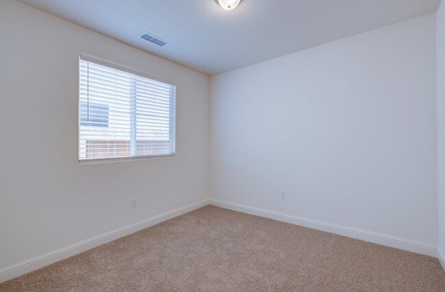 Building Photo - 4155 Twain Ave