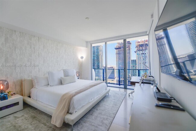 Building Photo - 68 SE 6th St