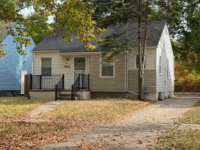 Primary Photo - 19956 Strasburg St