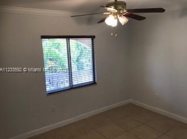 Building Photo - 2836 SW 2nd St