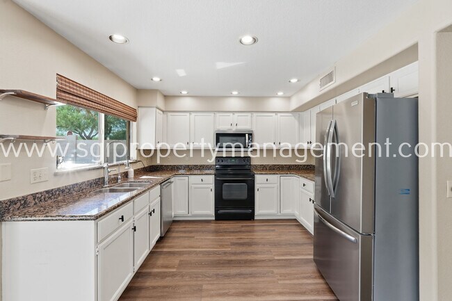 Building Photo - 30405 N 42nd St