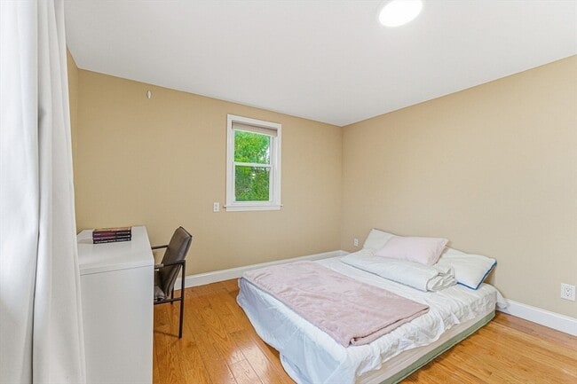 Building Photo - 63 Dickerman Ln