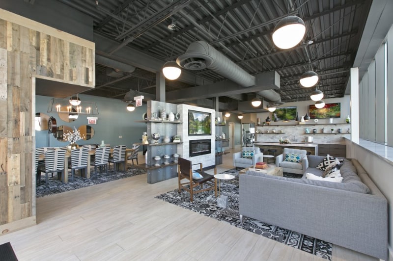 Building Photo - 330 N Jefferson St