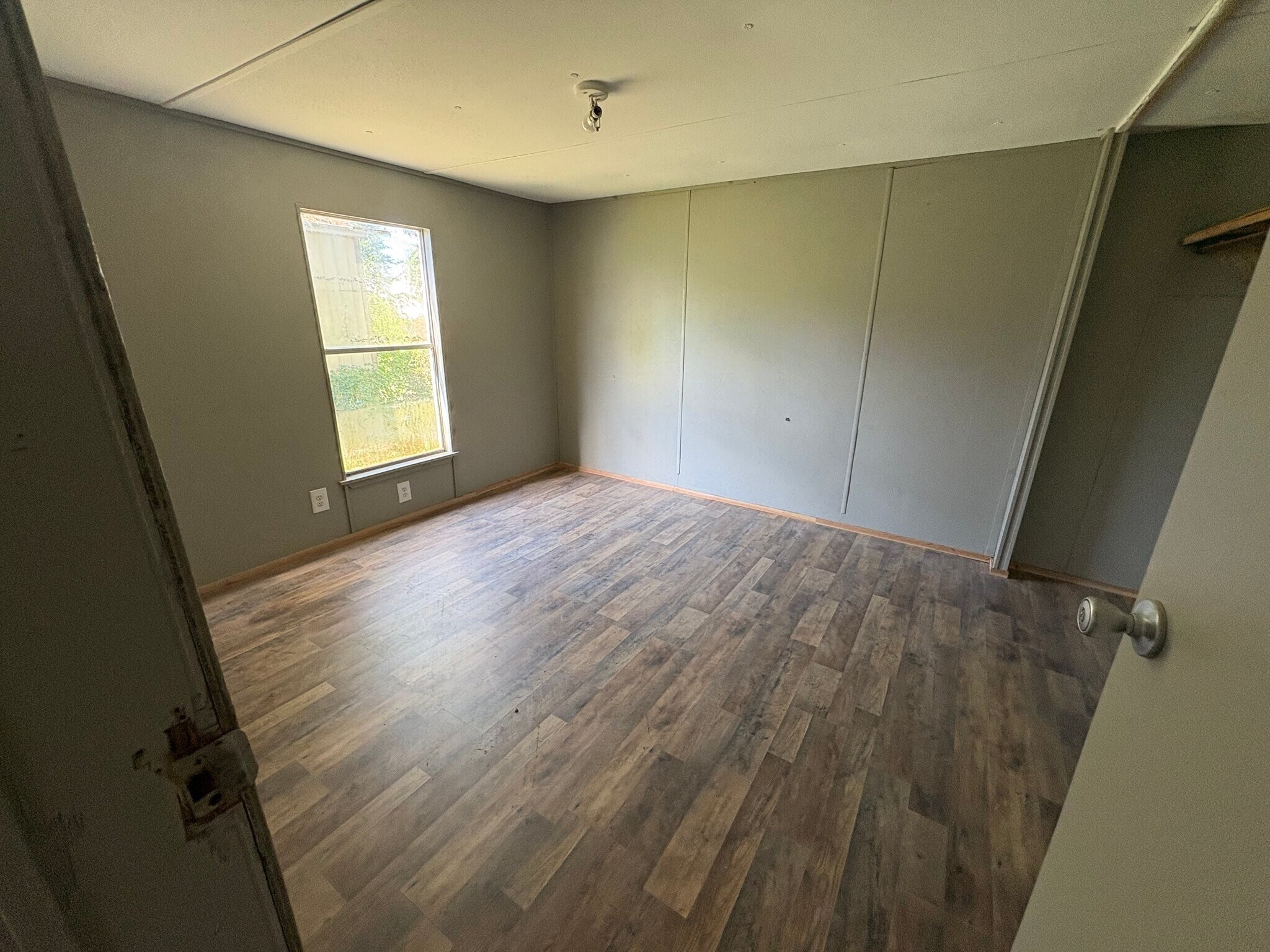 Building Photo - 139 Landing Ln