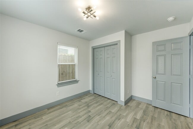 Building Photo - 3112 Wentworth St