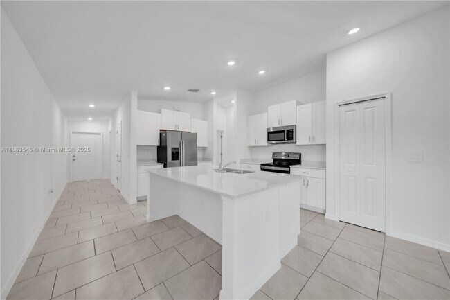 Building Photo - 12089 Monterey Pine Ln