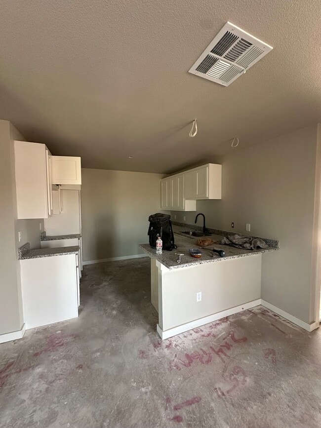 Building Photo - Modern Living Starts Here — Pre-Leasing at Hampton Hills!