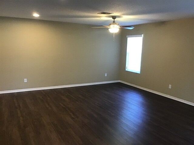 Building Photo - 10016 Caroline Park Dr