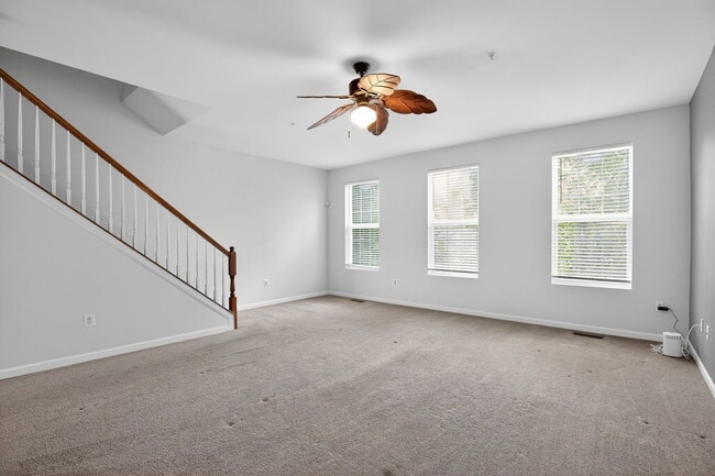 Building Photo - 2864 Hedgerow Pl