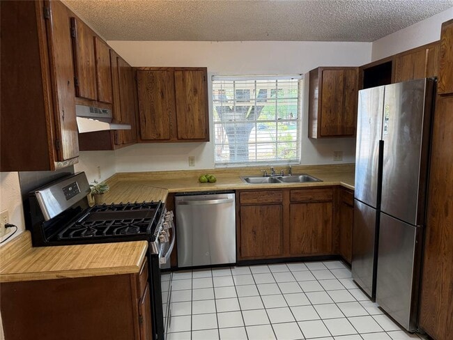 Building Photo - 7708 Brodie Ln