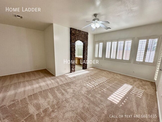 Building Photo - 6822 S 55th Ln