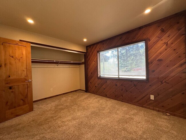 Building Photo - House with TWO Units in One!