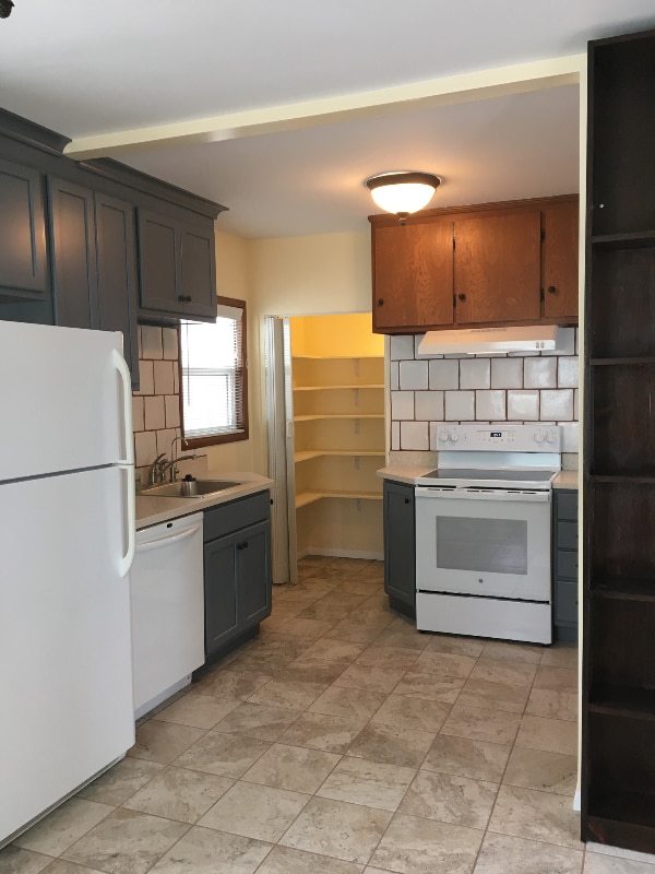 Building Photo - 424 28th St