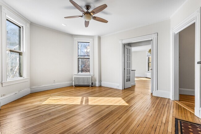 Building Photo - 5 Fairbanks St