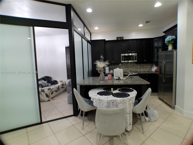 Building Photo - 3308 W 95th Terrace