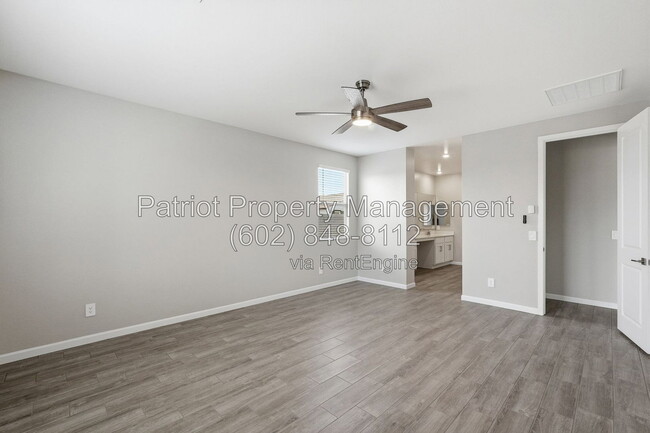 Building Photo - 5635 W Hayduk Rd