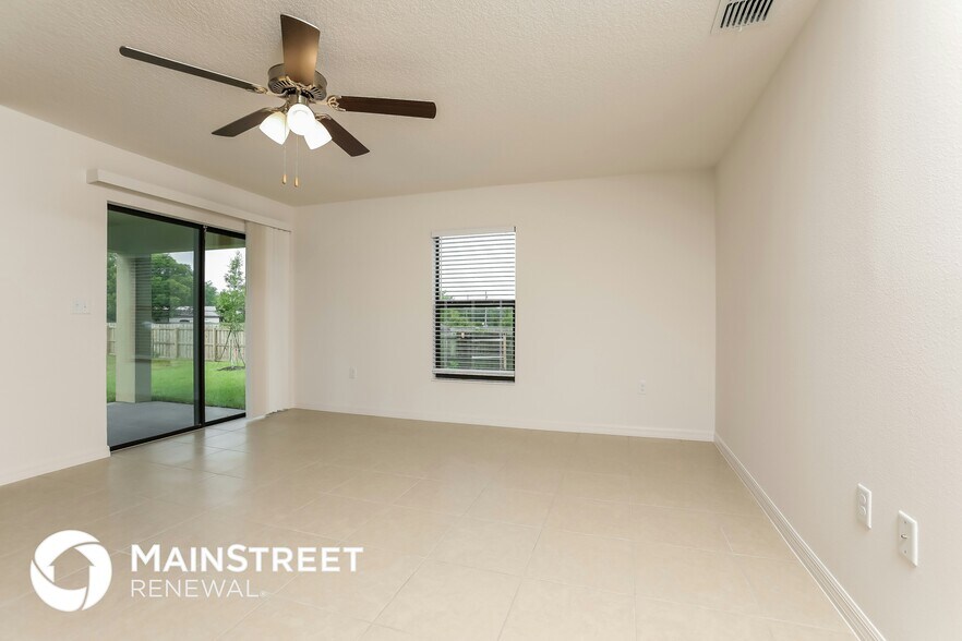 Building Photo - 35665 Rose Moss Ave