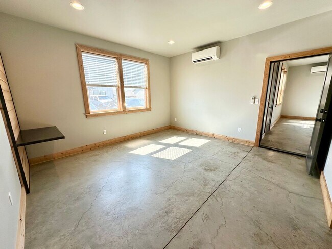 Building Photo - 121 E 26th Ave