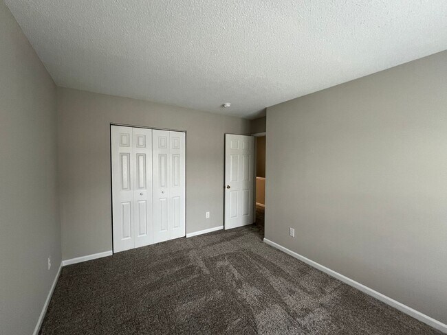 Building Photo - 116 Baberton Dr