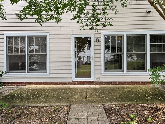 Building Photo - 5311 Fair Rain Dr