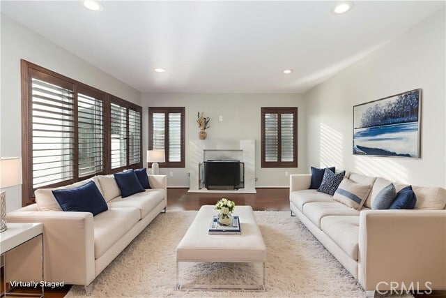 Building Photo - 121 Genoa Way