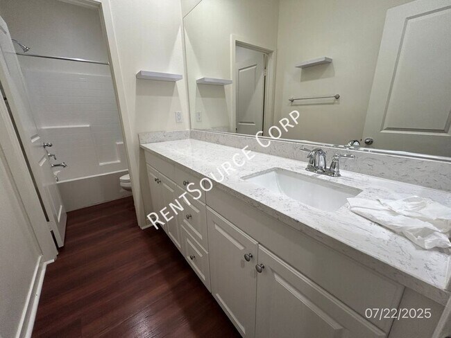 Building Photo - 45051 Marbella St