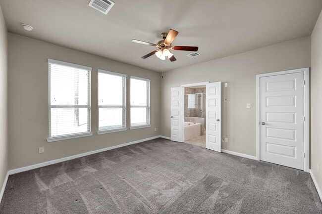 Building Photo - 18239 Alora Springs Trace