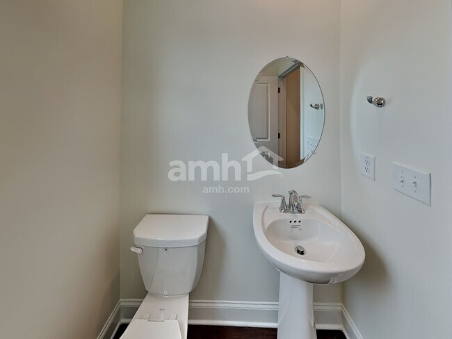 Building Photo - 618 Alcovy Walk Dr