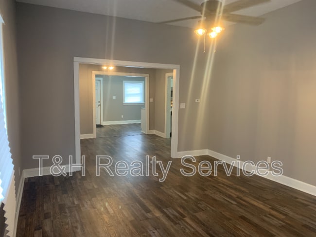 Building Photo - 234 N Addison St