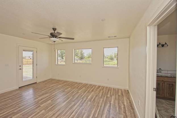 Building Photo - 8435 Buena Vista Ave