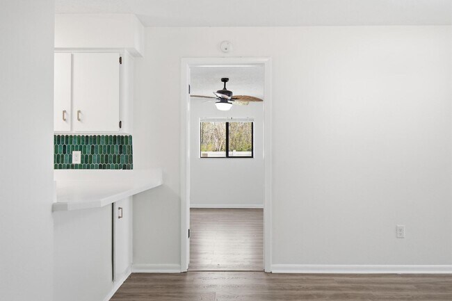 Building Photo - Amazing Pool Home!