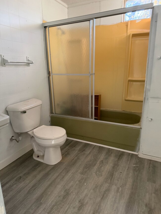 Building Photo - 312 Hill St