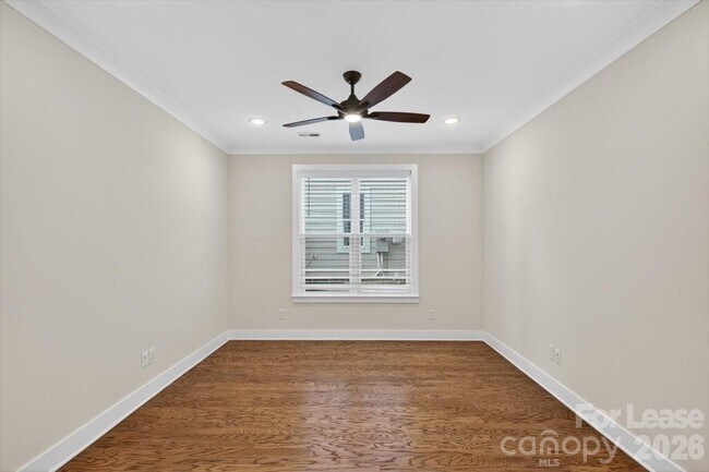 Building Photo - 5201 Valley Stream Rd