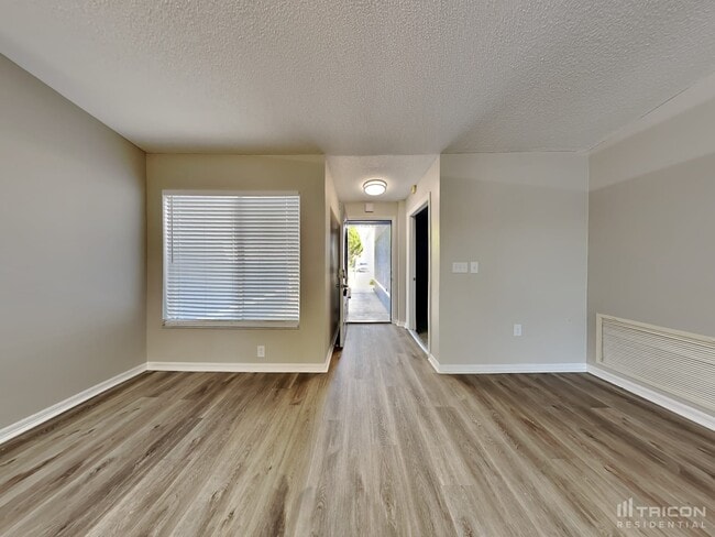 Building Photo - 1419 Birchstone Avenue Brandon FL