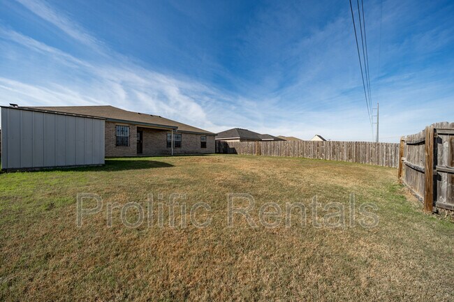 Building Photo - 3211 Tom Lockett Dr