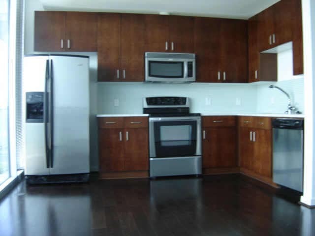 Building Photo - 5925 Almeda Rd
