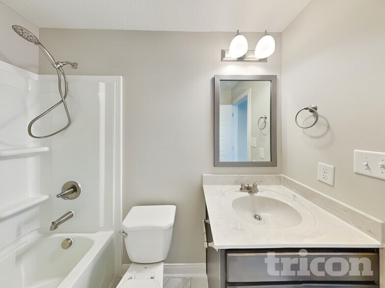 Building Photo - 1085 Dublin Dr