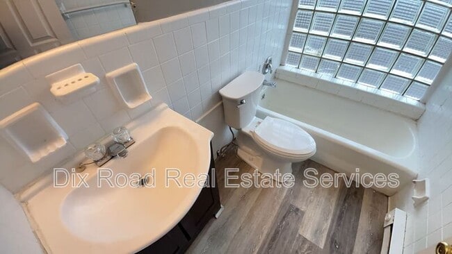 Building Photo - 1616 Pelham Pl