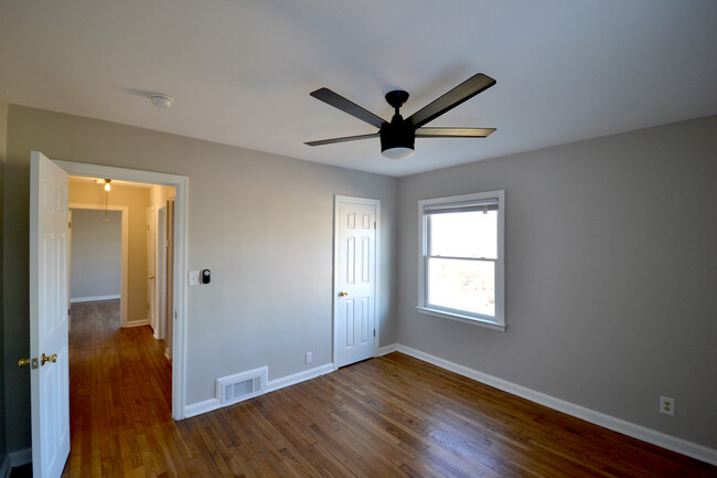 Bedroom 1 - 1435 Bouldercrest Rd SE