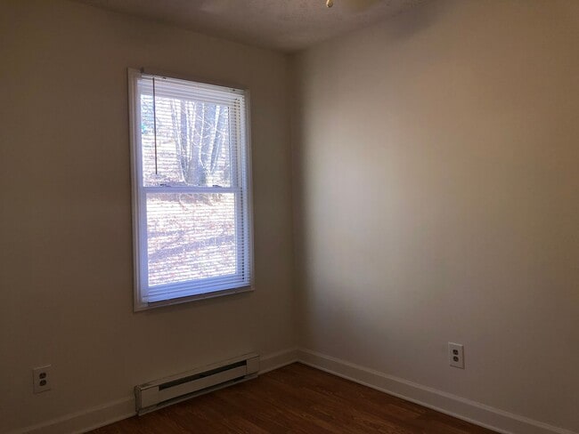 Building Photo - 142 Margo Ln