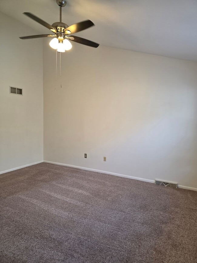 Building Photo - Bay Tree Neighborhood in Dover