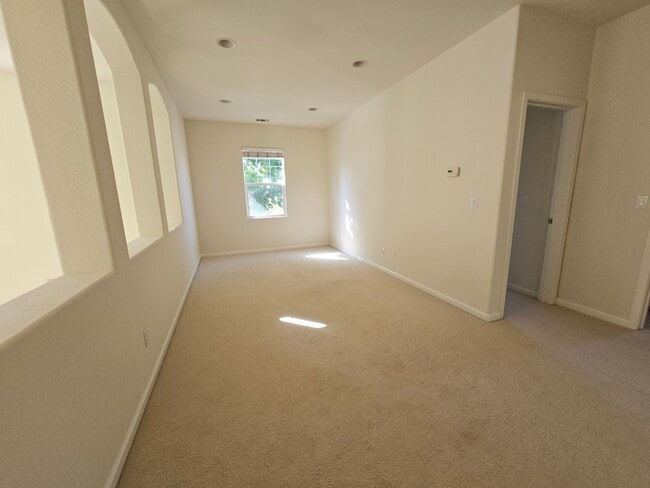 Building Photo - 1660 Wheatley Pl