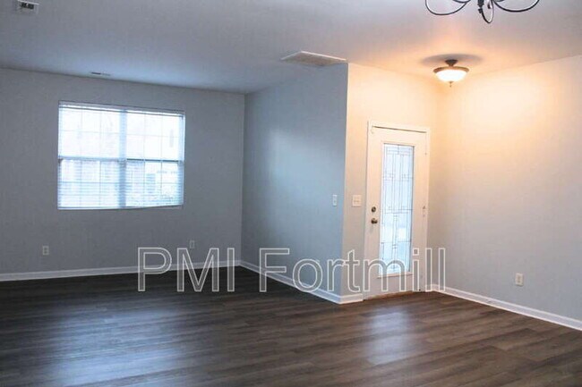 Building Photo - 1147 Spicewood Pines Rd