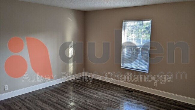 Building Photo - 3913 Bowman Ln