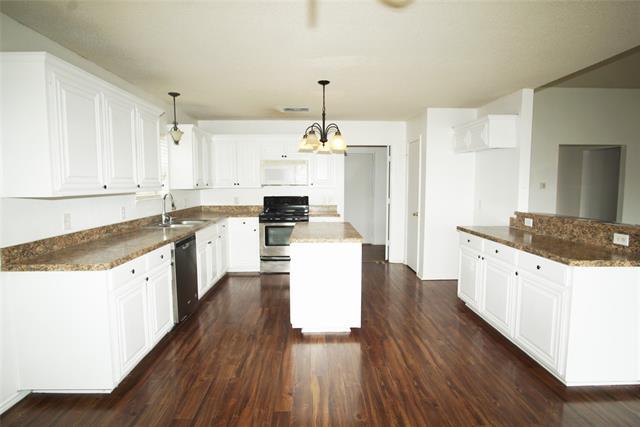 Building Photo - 506 White Swan Dr