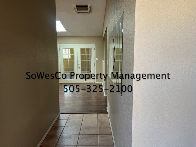 Building Photo - 3 Bedroom Home, Near Target with Garage (Small Dogs Allowed)