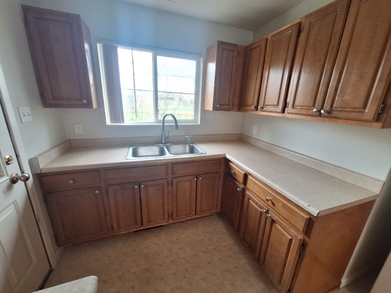 Building Photo - 2172 Reed Dr