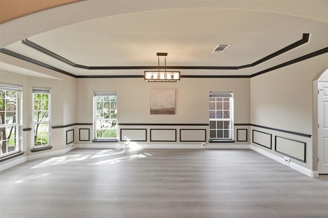 Building Photo - 1604 Bonanza Ln