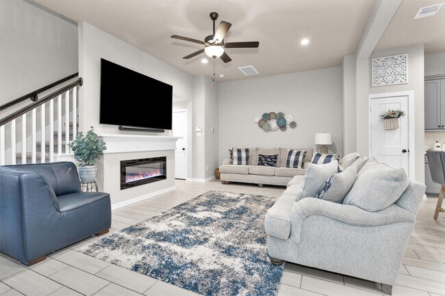 Building Photo - 579 Longleaf Pine Dr