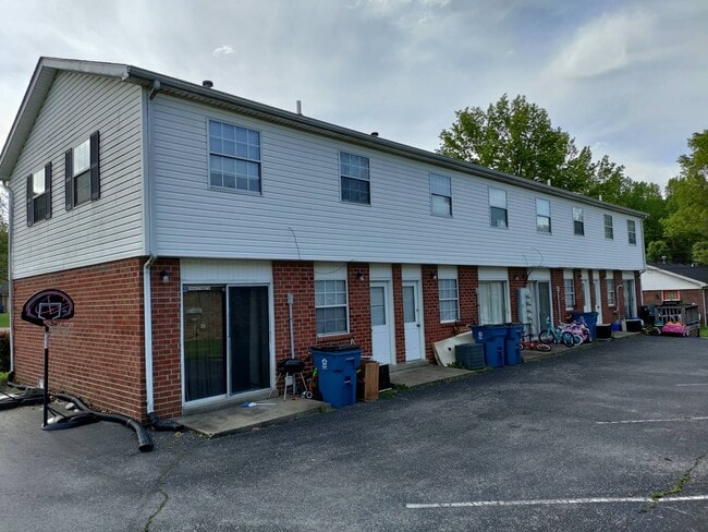Building Photo - 1011 Northwood Loop